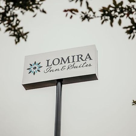 Lomira Inn And Suites Extérieur photo